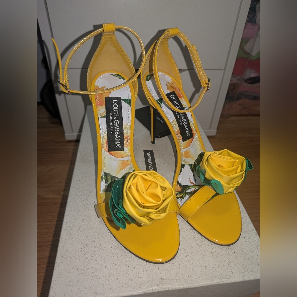 NEW DOLCE & GABBANA KIERA FLORAL APPLIQUE PATENT LEATHER SANDALS SZ IT 38 / US 8 - Picture 14 of 16